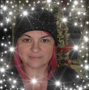 Meet your Posher, Connelle